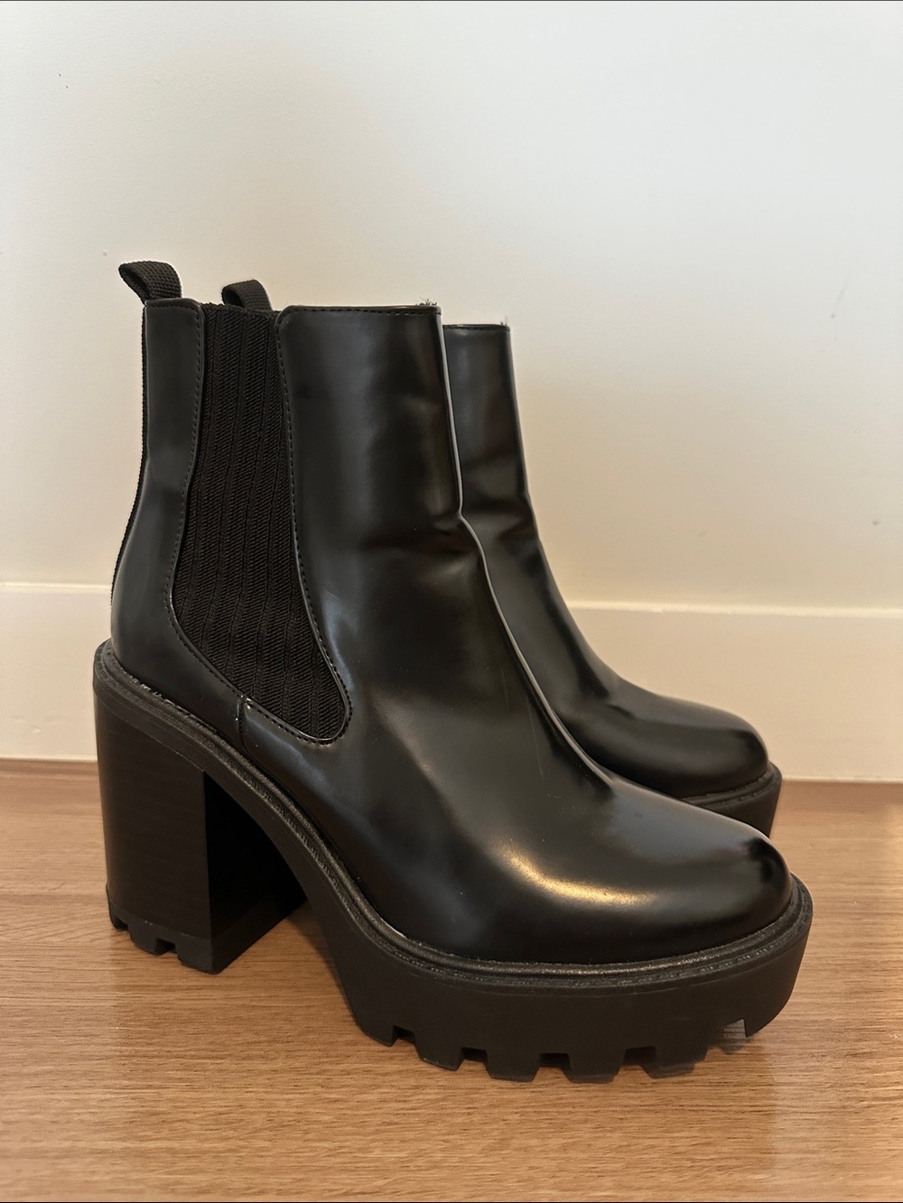 Zara Chelsea Heeled Boots